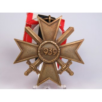 Kriegsverdienstkreuz 1939. II KLASSE, MIT SCHWERNERN. Tombak. Espenlaub militaria