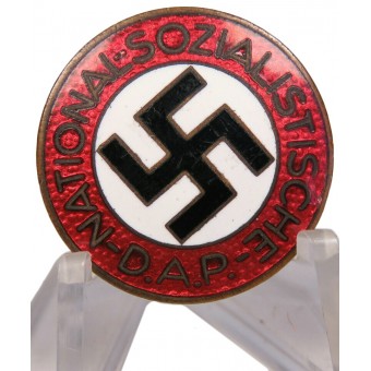 Нагрудный знак члена N.S.D.A.P M1/27 RZM. E.L. Mueller. Espenlaub militaria