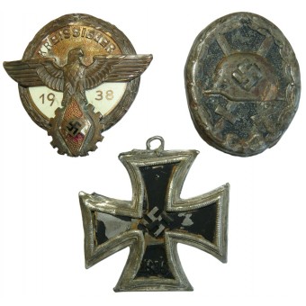 Uppsättning med tre utmärkelser från det tredje riket. Järnkorset 1939 Deumer, omgång 3. Espenlaub militaria