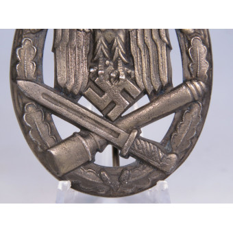 General Assault Badge,Deep pan, 1.30.1 Variant. Espenlaub militaria