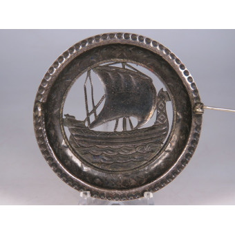 Spilla a forma di nave vichinga. Espenlaub militaria