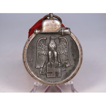 Ostmedaille indossata Winterschlacht im Osten. Espenlaub militaria