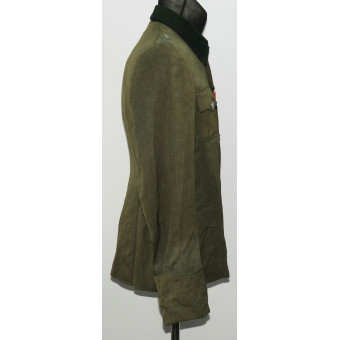 Tunica da ufficiale tedesco della Wehrmacht o delle Waffen-SS senza insegne. Espenlaub militaria