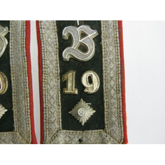 M 36 Eingenähte Feldwebelschulterklappen des 19. Beobachtungsbataillons. Espenlaub militaria