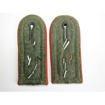M 36 Eingenähte Feldwebelschulterklappen des 19. Beobachtungsbataillons. Espenlaub militaria
