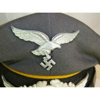 3. Reich Luftwaffe Unteroffizier gelb paspelierte Schirmmütze für Fliegertruppen oder Fallschirmtruppen. Espenlaub militaria