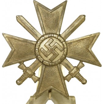 Guerre allemande Croix du mérite de 1er classe- KVK- Kriegsverdienst Kreuz 1 Klasse. 3 Marqué W. Deumer. Espenlaub militaria