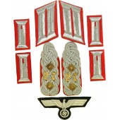 Insignia for Waffenrock in rank Oberst of 27 Artillery regiment 