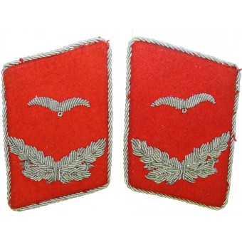 Luftwaffe Luitenant van Flak Artillery of Waffenoffizier Red Felt Collar Tabs voor Fliegerbluse of Tuchrock. Espenlaub militaria