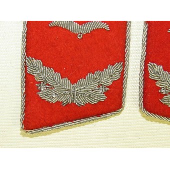 Luftwaffe Luitenant van Flak Artillery of Waffenoffizier Red Felt Collar Tabs voor Fliegerbluse of Tuchrock. Espenlaub militaria