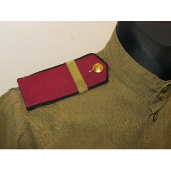 M 43 puna -armeijan voimistelija värväämälle henkilöstölle jalkaväki -efreytorin luokituksessa päivittäisillä olkalaudoilla. Espenlaub militaria