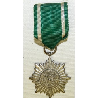 Ostvolk decoration for Merit 2nd Class - Verdienstauszeichnung für Ostvölker 2. Klasse in Silber  without swords. Espenlaub militaria