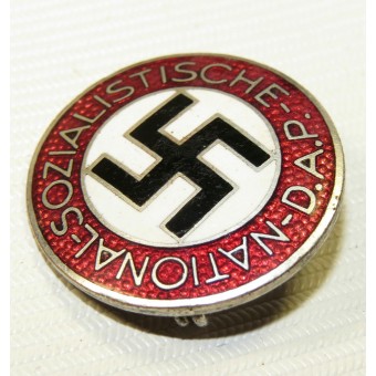 3. Reich Emailliertes NSDAP-Abzeichen, M 1/34 RZM. Espenlaub militaria