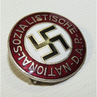 Frühes Abzeichen der NSDAP, GES.GESCH, emailliert.. Espenlaub militaria