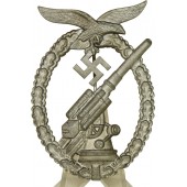 FLAK Luftwaffe badge, maker Adolf Scholze, Grunwald. Zink
