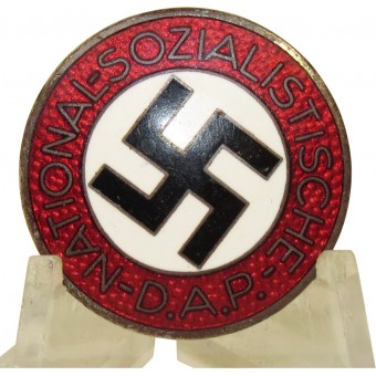 Nationalsozialistische Deutsche Arbeiterpartei insignia, M 1/72 RZM. Espenlaub militaria