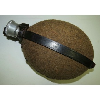 NSDAP canteen with a cup. M6 / 11 RZM marked. Espenlaub militaria
