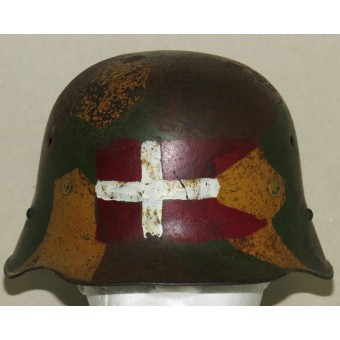 Casco austriaco M16 reedición Wehrmacht, camuflaje. Resistencia danesa. Espenlaub militaria