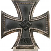 65 Klein & Quenzer Iron Cross First Class, 1939