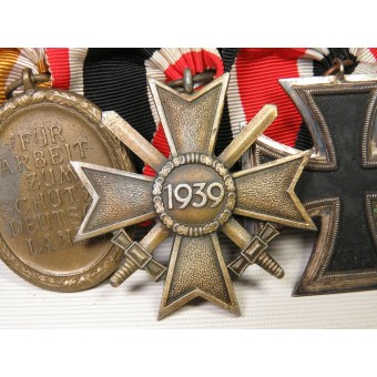 The medal bar with an Iron Cross 1939. Espenlaub militaria