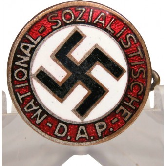 Varhainen pienoismerkki NSDAP -jäsenelle. 15,90 mm. Espenlaub militaria