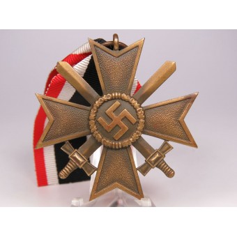Крест KVK 1939 2kl с мечами. Klein & Quenzer A.G. Espenlaub militaria