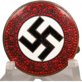 Insignia de miembro del NSDAP M 1/25 RZM Rudolf Reiling
