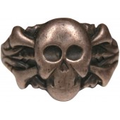Traditioneller Ring mit Totenkopf und Knochen - Drittes Reich