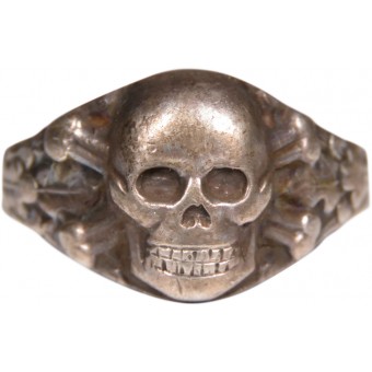 Кольцо традиционное с изображением черепа с костями. 3-й Рейх. Espenlaub militaria