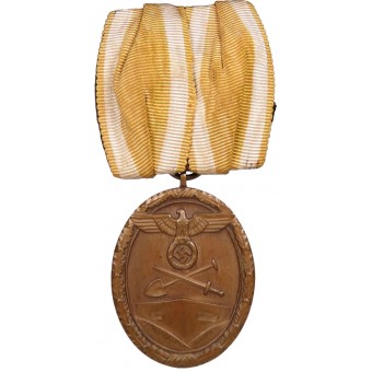 Medaille Westwall, erster Typ. Bronze. Bogenförmige Medaille bar. Espenlaub militaria