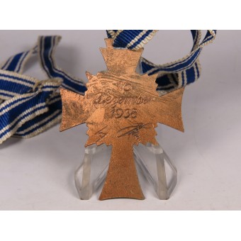Croix de la mère, 3e classe. Créée par Adolf Hitler en 1938 y. Espenlaub militaria
