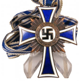 Croix de la mère, 3e classe. Créée par Adolf Hitler en 1938 y. Espenlaub militaria