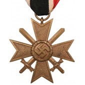 Kriegsverdienstkreuz 1939 mit Schwertern. Бронза