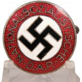 Distintivo de miembro de la N.S.D.A.P. M1/34-Karl Wurster-Markneukirchen