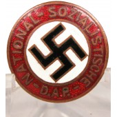 Distintivo di appartenenza alla N.S.D.A.P, Otto Schickle Pforzheim. Tipo Lilliput 18 mm