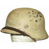 Deutscher Helm M35 ET 68/3251 in Wintertarnung