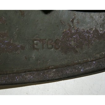Немецкая каска M35 ET 68/3251 в зимнем камуфляже 233 артполк. Espenlaub militaria