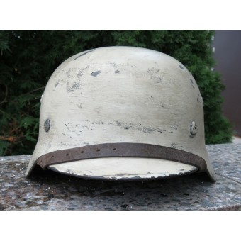 Deutscher Helm M35 ET 68/3251 in Wintertarnung. Espenlaub militaria