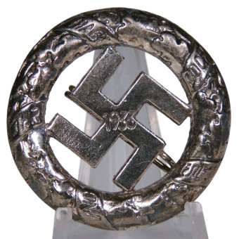 Und Ihr habt doch gesiegt Festabzeichen 1933. Espenlaub militaria