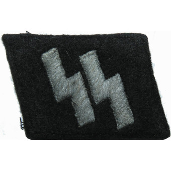 Early SS-VT or Waffen-SS collar tab