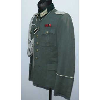 Waffenrock of a Wehrmacht Infantry Major with Adjutant’s Aiguillette. Espenlaub militaria