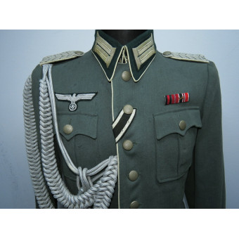 Waffenrock of a Wehrmacht Infantry Major with Adjutant’s Aiguillette. Espenlaub militaria
