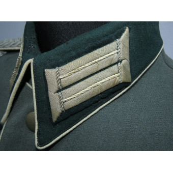 Waffenrock of a Wehrmacht Infantry Major with Adjutant’s Aiguillette. Espenlaub militaria