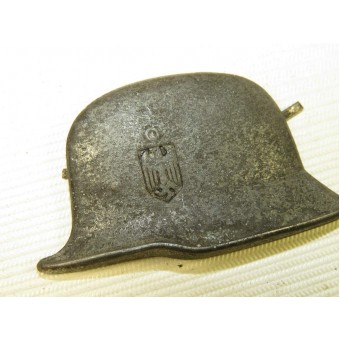 Heer badge forme de casque allemand. Espenlaub militaria
