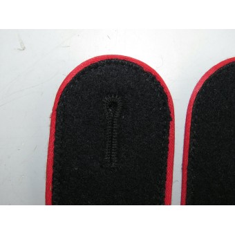 Waffen SS Artillery shoulder boards with red piping. Espenlaub militaria