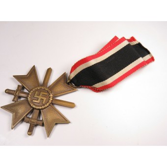 Cerca de la menta de bronce Kriegsverdienstkreuz 1939 mit Schwertern. Espenlaub militaria