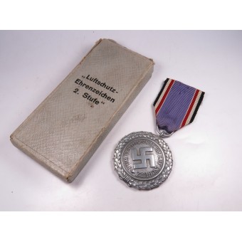 Badge dhonneur de la défense aérienne 2e classe. PKZ 60 Katz & Deyhle. Espenlaub militaria