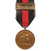 Sudetenland Medaille mit LDO gestempelter Prager Burg Spange L/12 C.E. Junker