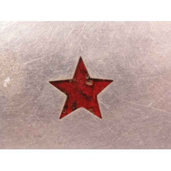 Puna-armeijan alumiininen savukekotelo, jossa on tähti. Espenlaub militaria