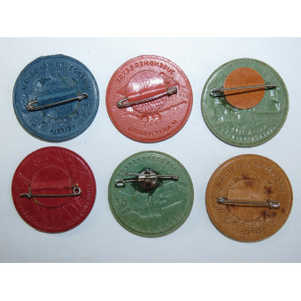 Set of Deutsches Jugendherbergswerk cardboard tourist badges, Third Reich, Hitlerjugend. Espenlaub militaria